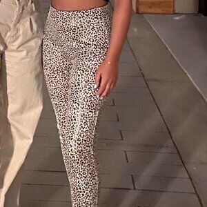 ZARA Black and cream leopard print leggings
